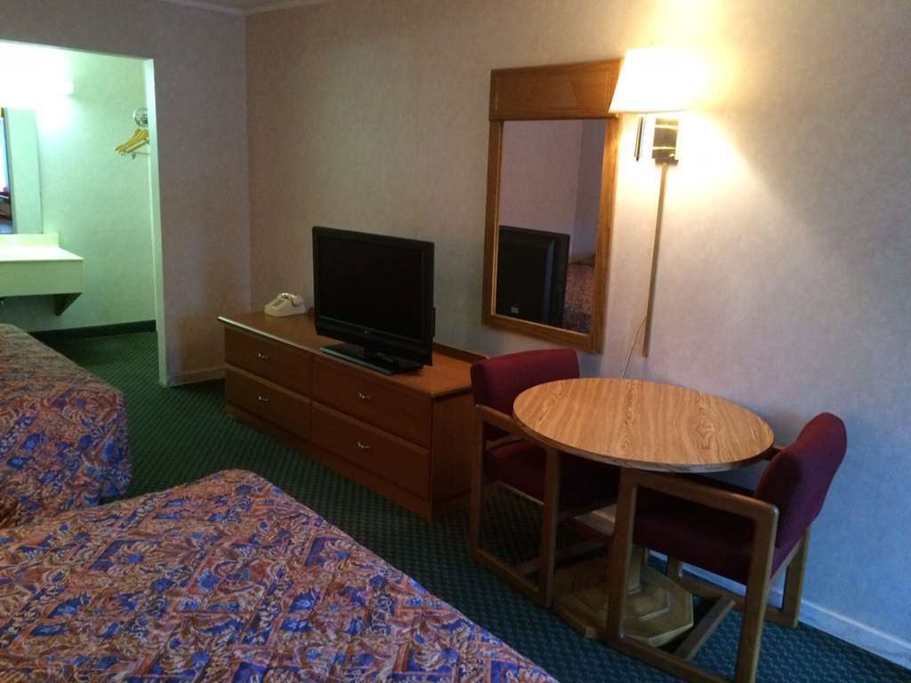 Town And Country Inn Suites Spindale Forest City Rum bild